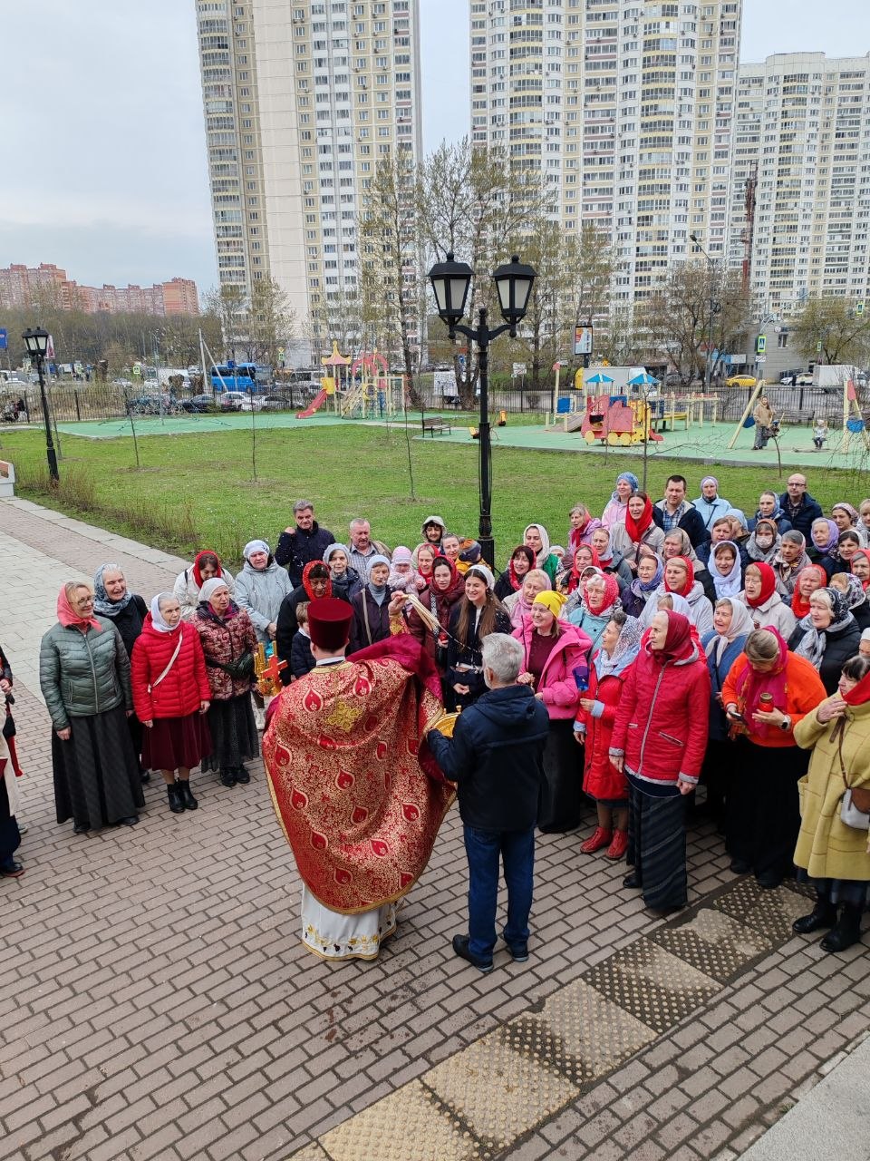 Фото: Крестный ход в пятницу Светлой седмицы