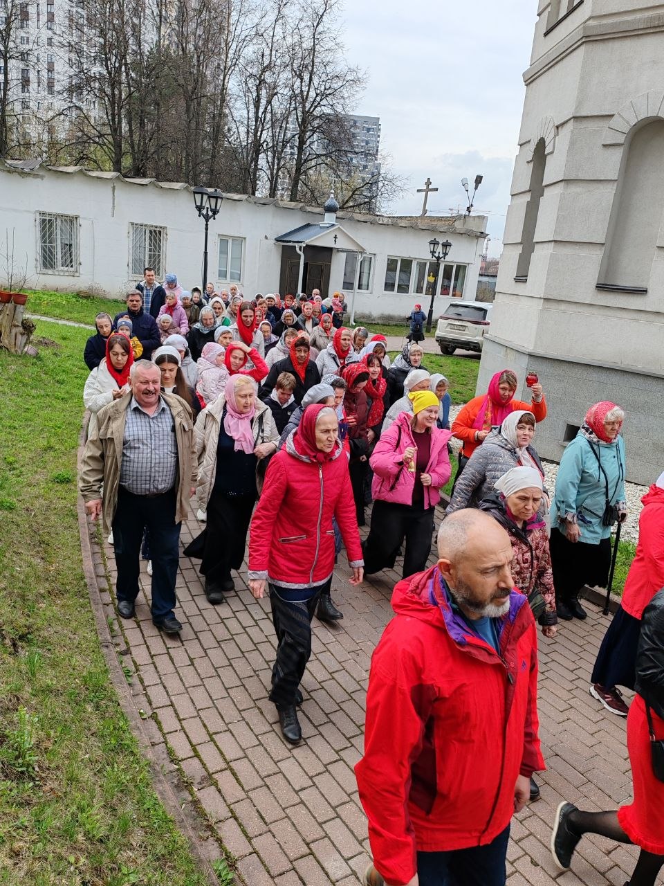 Фото: Крестный ход в пятницу Светлой седмицы